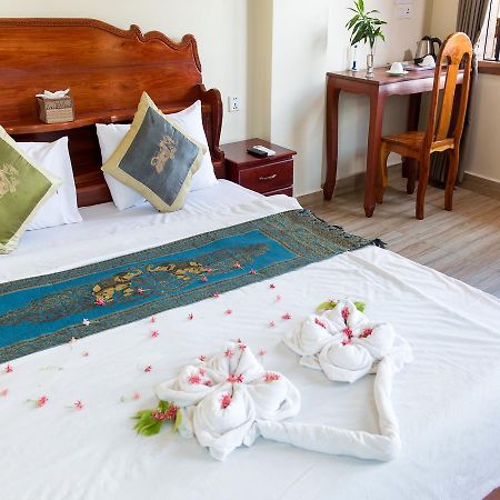 Dynsey Boutique Hotel Пном Пен Екстериор снимка