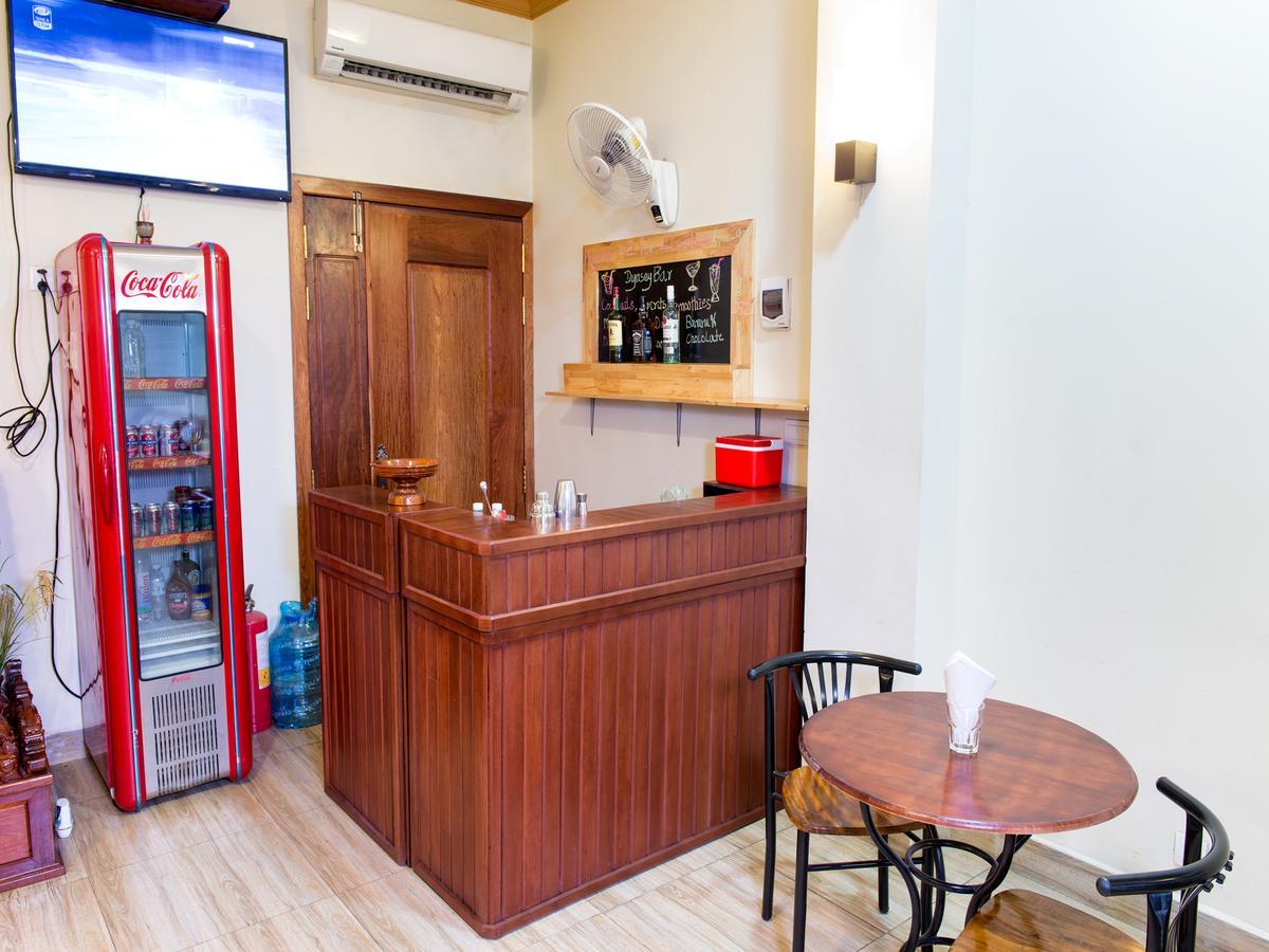 Dynsey Boutique Hotel Пном Пен Екстериор снимка