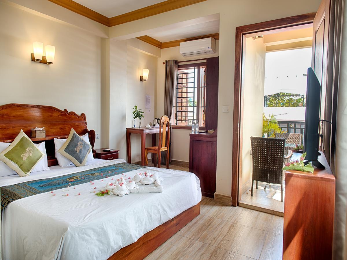 Dynsey Boutique Hotel Пном Пен Екстериор снимка