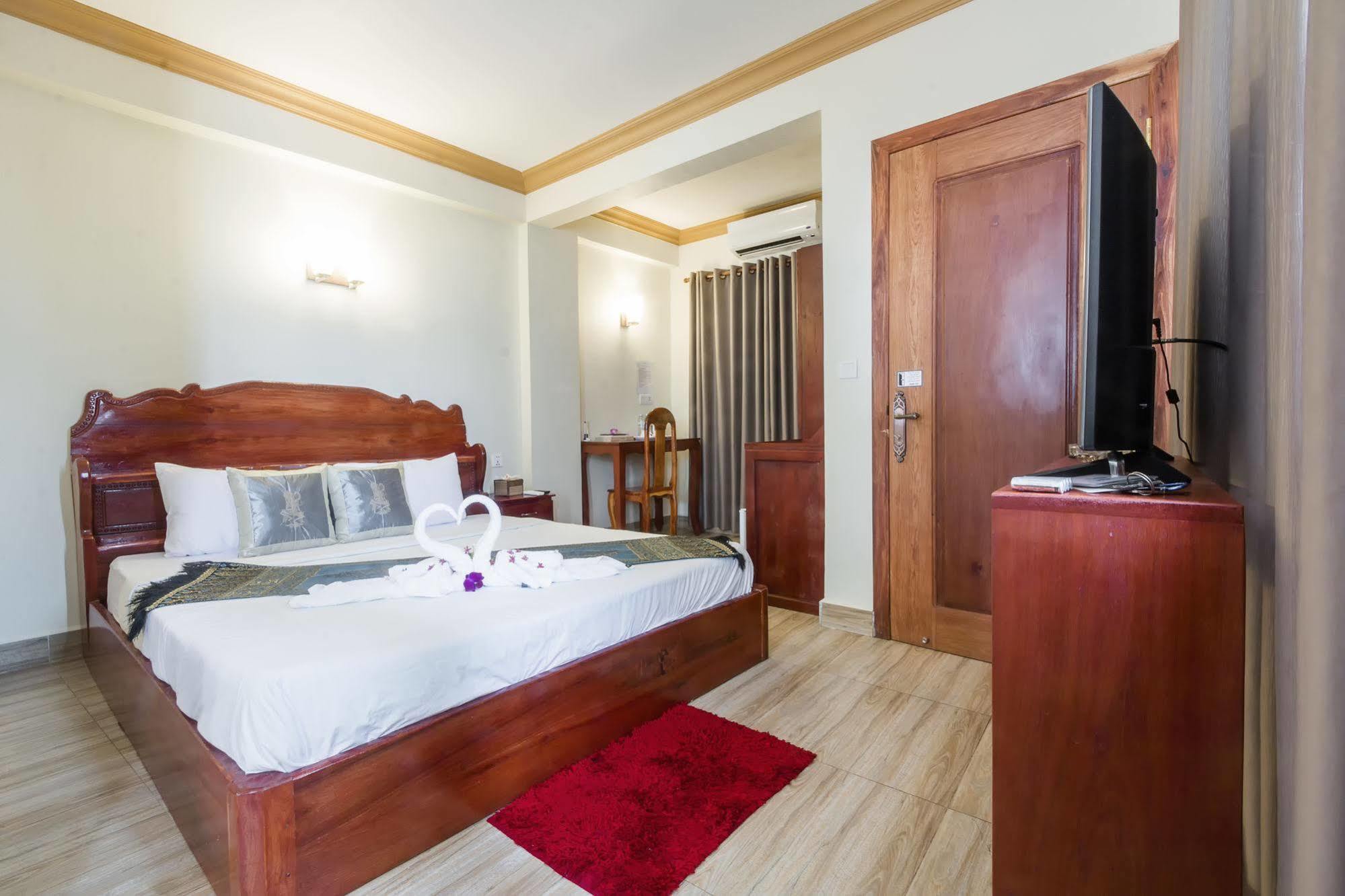 Dynsey Boutique Hotel Пном Пен Екстериор снимка