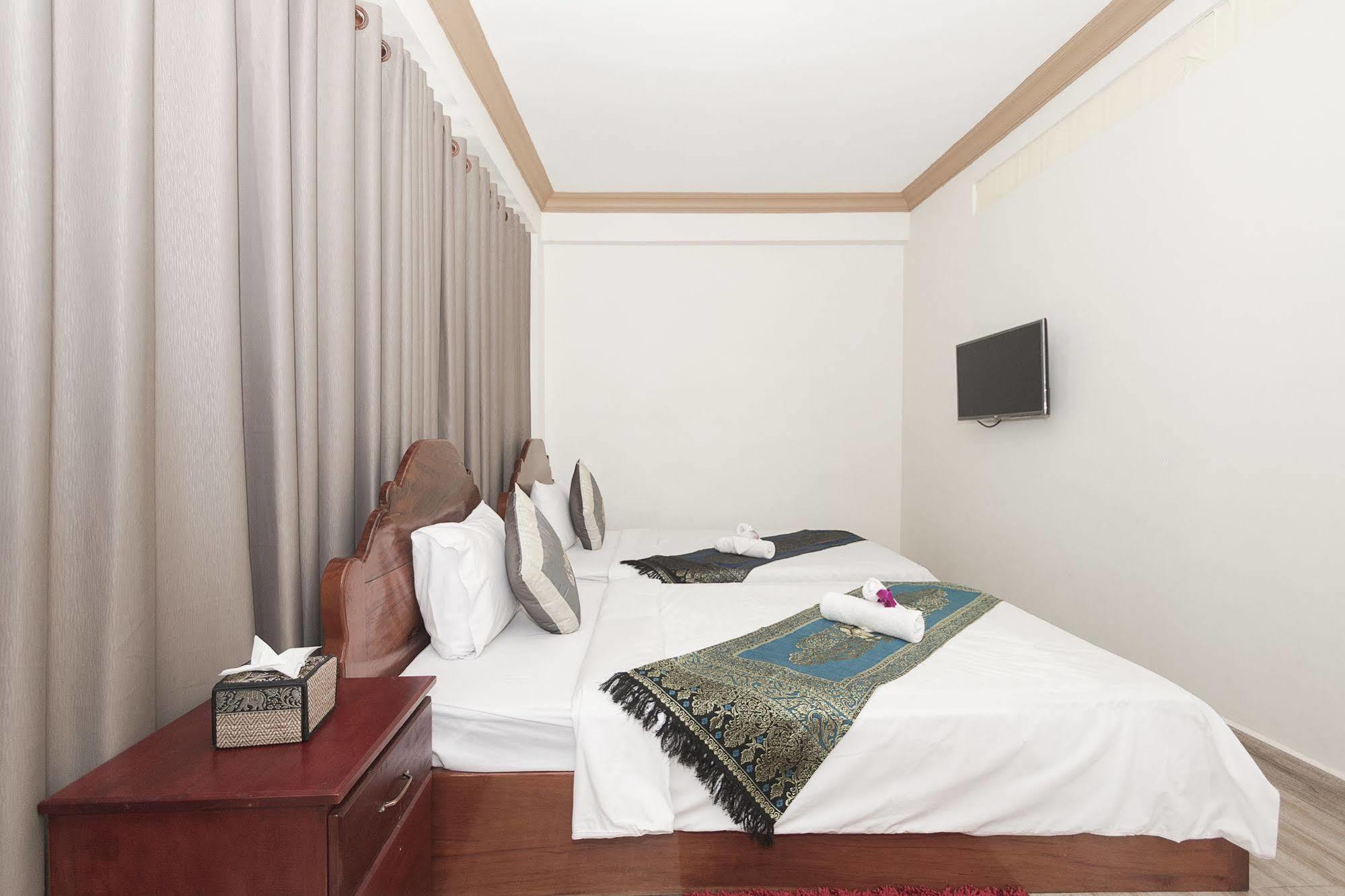Dynsey Boutique Hotel Пном Пен Екстериор снимка