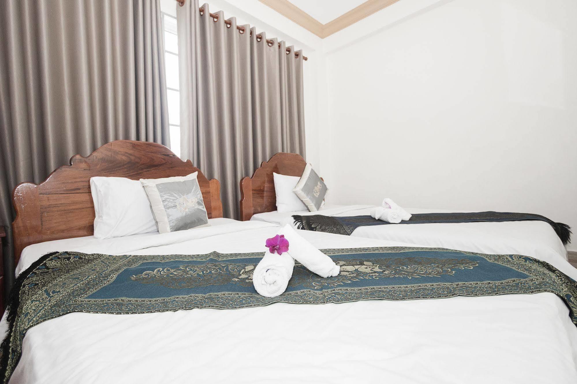Dynsey Boutique Hotel Пном Пен Екстериор снимка